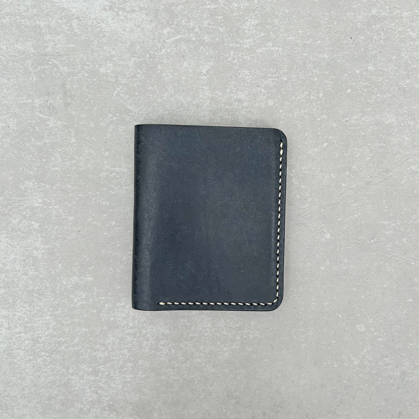 Vertikale Bifold-Geldbörse – Marineblau und Cognac