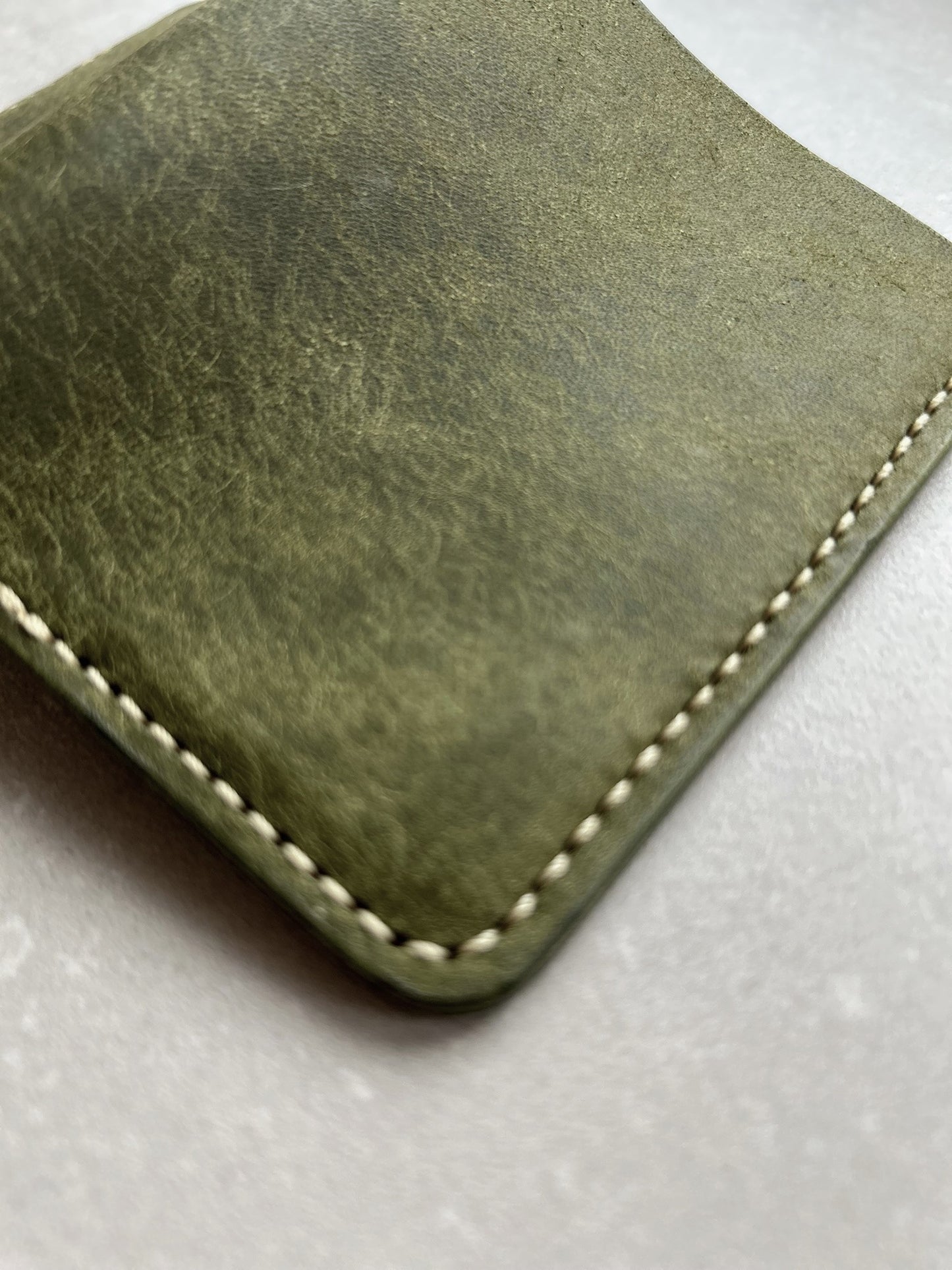 Bifold Leather Vertical Wallet With Coin Pocket | Olive