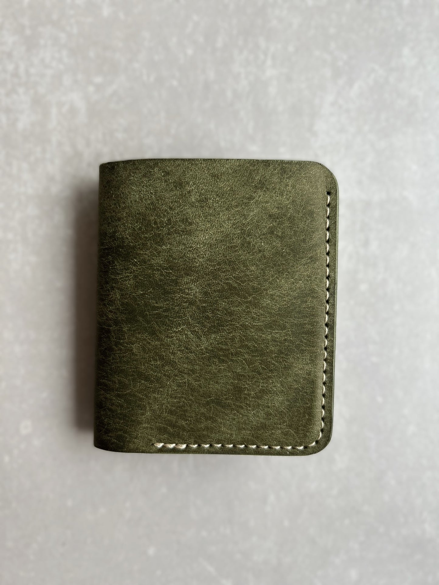 Bifold Leather Vertical Wallet With Coin Pocket | Olive